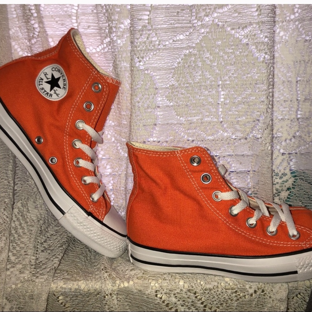 NWT ORANGE HIGH-TOP CONVERSE
